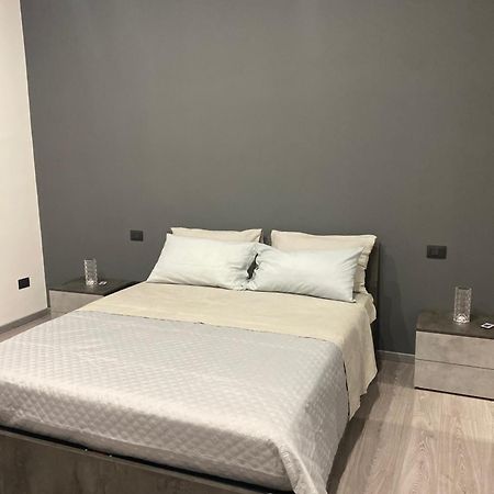 Holiday House Fifteen Катания Екстериор снимка