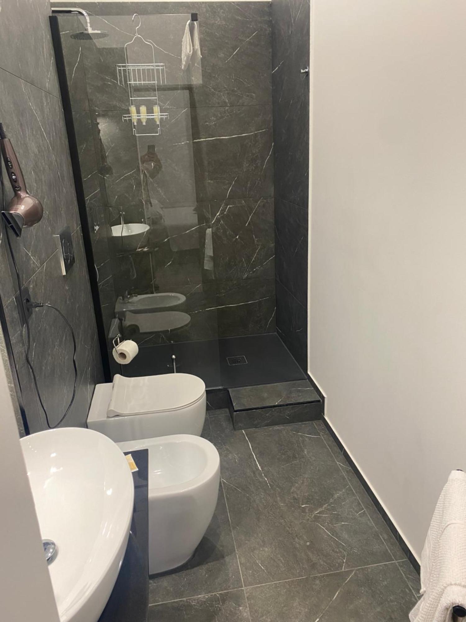 Holiday House Fifteen Катания Екстериор снимка